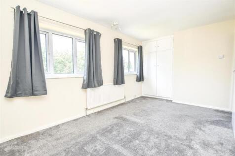 Bedroom 1.2.jpg