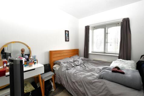Bedroom .JPG