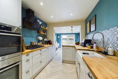 Kitchen pic 2