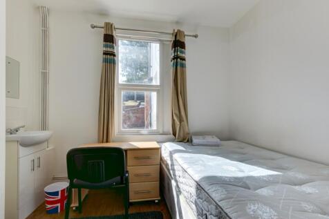 29 Hollingbury Road Bedroom 1 (2)