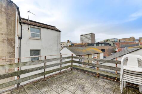 19 Ditchling Road Outside Area (3)