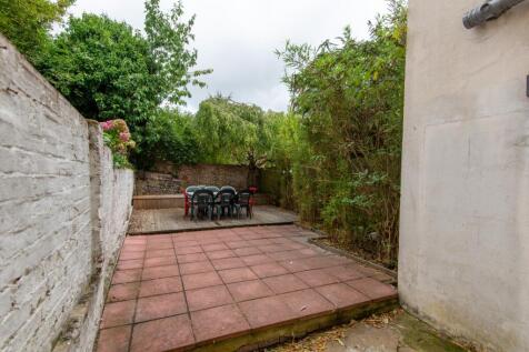 16UHR Outside Area