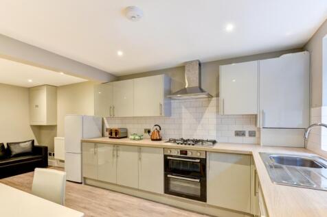 28 Caledonian Road Kitchen (2)