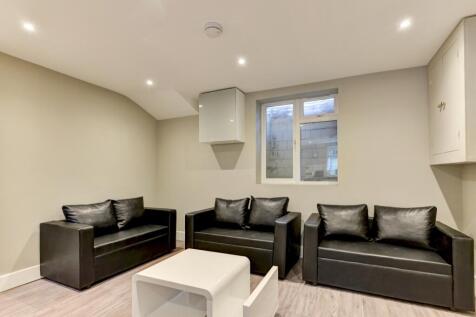 28 Caledonian Road Lounge (2)