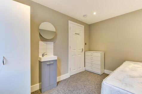 28 Caledonian Road Bedroom 3