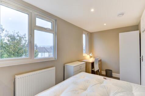 28 Caledonian Road Bedroom 5 (2)