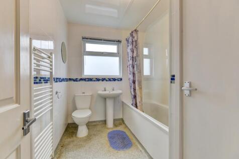 24 Hollingbury Place Bathroom 3