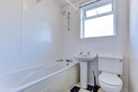 93 Stanmer Villas Bathroom 2