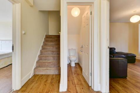 2 Nesbitt Road Hallway