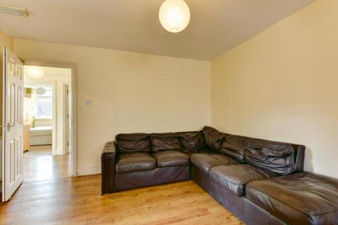 2 Nesbitt Road Living Room (1)