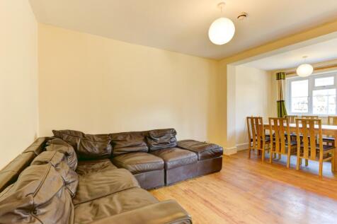 2 Nesbitt Road Living Room