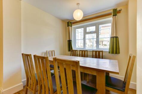 2 Nesbitt Road Dining Area