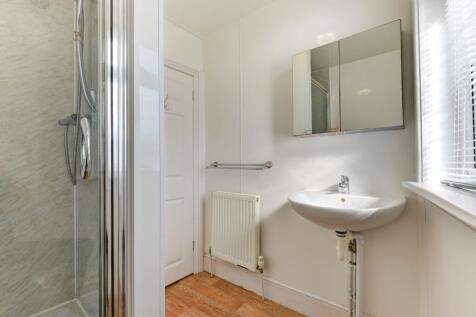 2 Nesbitt Road Bathroom 1 (1)