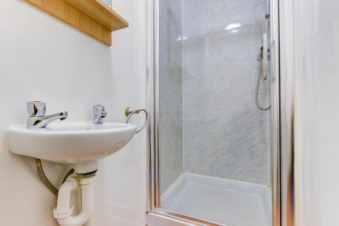 2 Nesbitt Road Bathroom 1