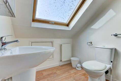 2 Nesbitt Road Bathroom 2