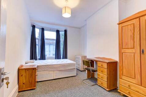 16 Beaconsfield Road Bedroom 4