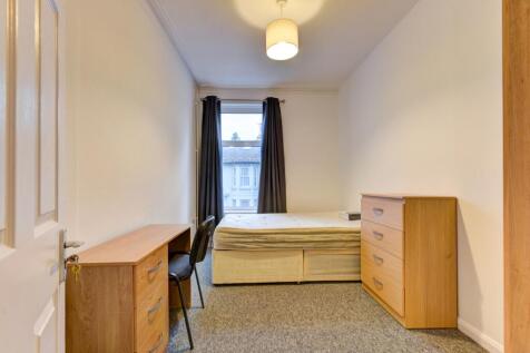 16 Beaconsfield Road Bedroom 5 (2)