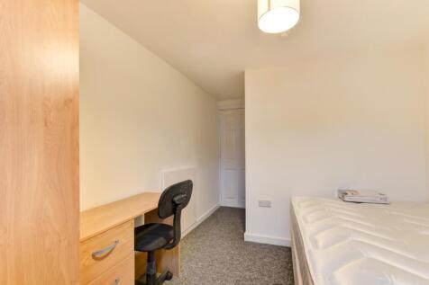 16 Beaconsfield Road Bedroom 6 (2)