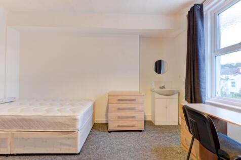 16 Beaconsfield Road Bedroom 7 (3)