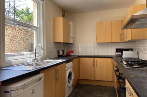 27 De Montford Road Kitchen
