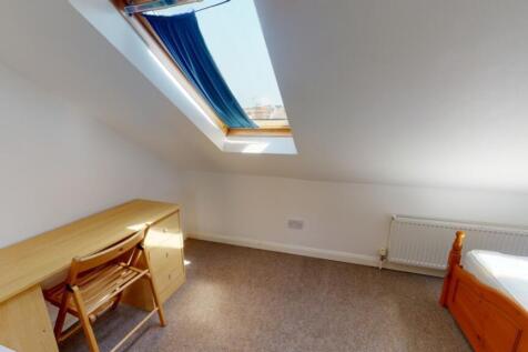 27 DeMontfort Road Bedroom 8 (2)