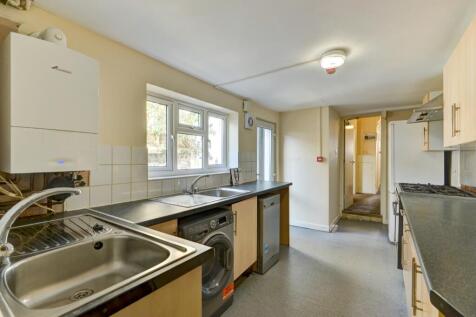 43 Beaconsfield Road Kitchen (2)