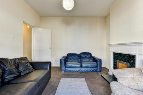 43 Beaconsfield Road Lounge (2)