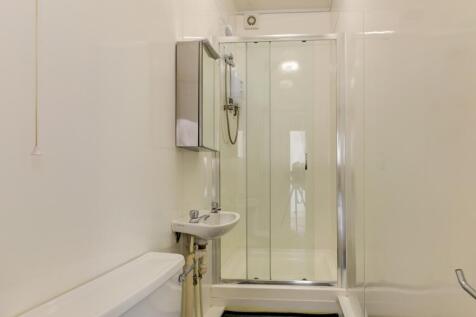 BATHROOM (3)