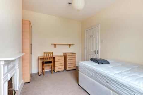 17 Shanklin Road Bedroom 4