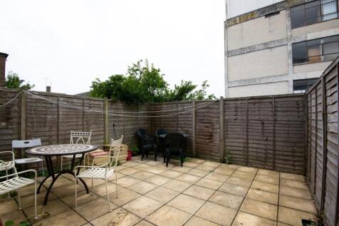 17 Shanklin Road Outside Area