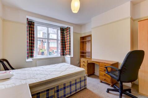 89 Stanmer Villas Bedroom 1