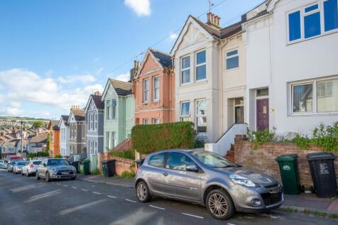 78 Brading Road FoH (2)