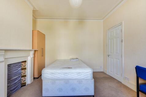 78 Brading Road Bedroom 1 (2)