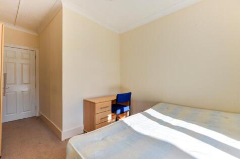 78 Brading Road Bedroom 3 (3)