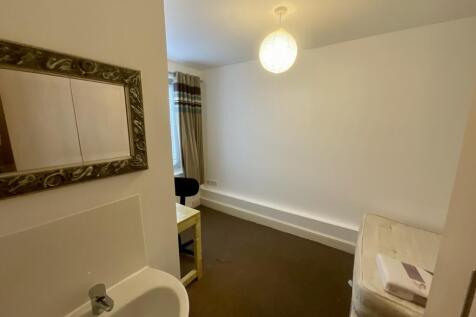 50 Beaconsfield Road - Bedroom 2 (1)