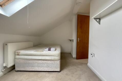 50 Beaconsfield Road - Bedroom 7 (2)