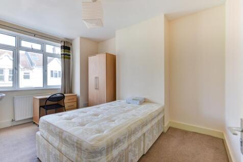 G4 83 Brading Road Bedroom 5 (1)
