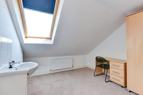 G4 83 Brading Road Bedroom 7