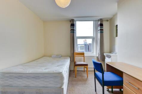 9 Coronation Street bedroom 4