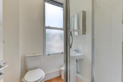 BATHROOM (2)