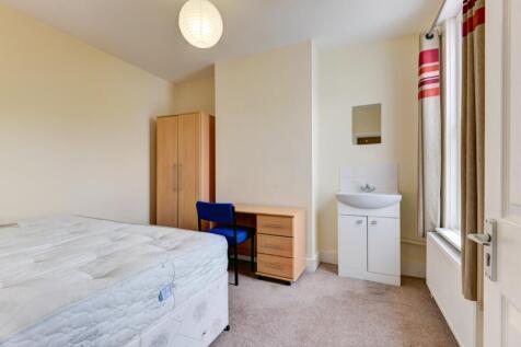 62 Brading Road Bedroom 4 (2)