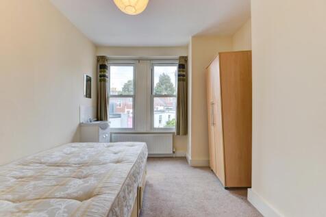 99 Brading Road Bedroom 5 (3)