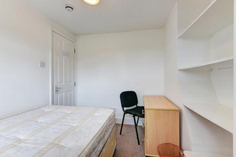 99 Brading Road Bedroom 6 (2)