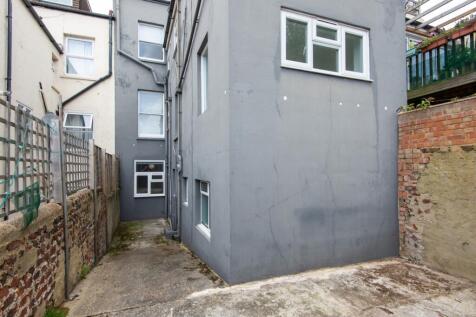 154 Springfield Road GF Outside Area