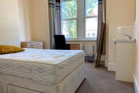 16 Hollingbury Road Bedroom 1