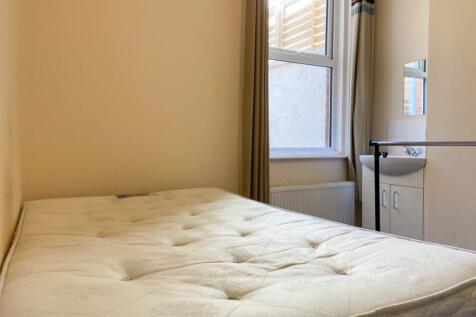 16 Hollingbury Road Bedroom 2