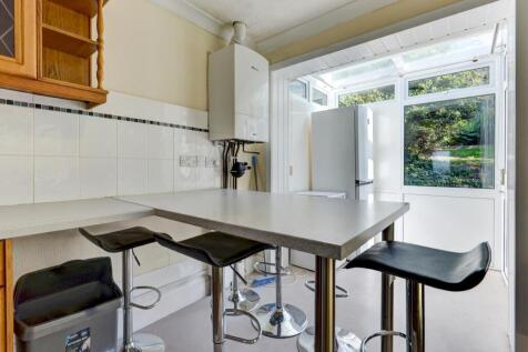 6 Nyetimber Hill Dining Area