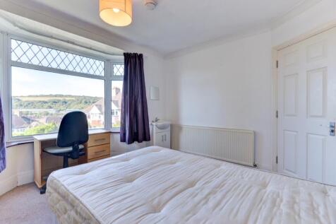 6 Nyetimber Hill Bedroom 1