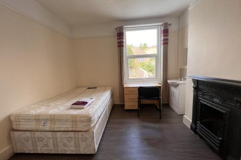 Room4