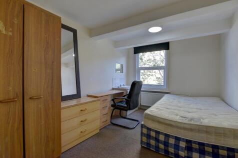 8 DeMontfort Road Bedroom 2 (2)